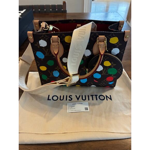 LOUIS VUITTON LV X Yayoi Kusama Monogram Dots Onthego PM Multicolor - Picture 8 of 10